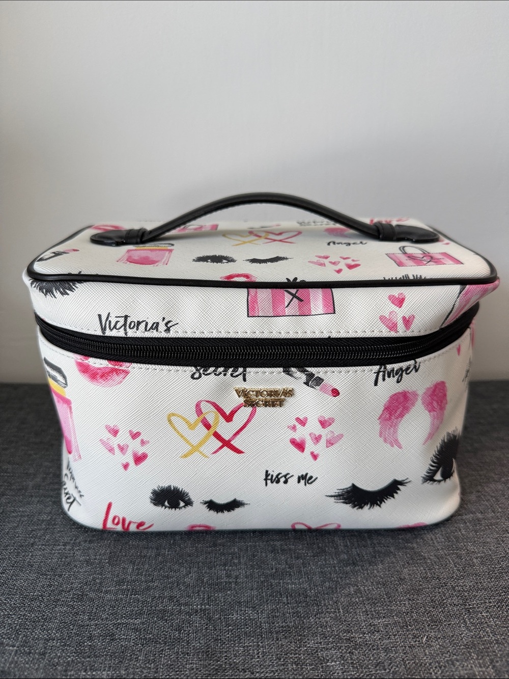 Victoria's Secret White Cosmetic Case with Pink & Black Motif